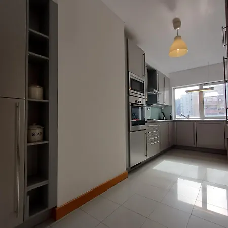 Tasteful Getaway With Private Terrace Apartament