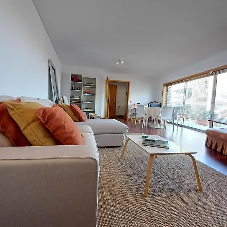 Tasteful Getaway With Private Terrace Apartament *